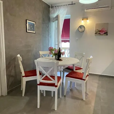 Apartmán Joyful With Beautiful View - Byta Leut