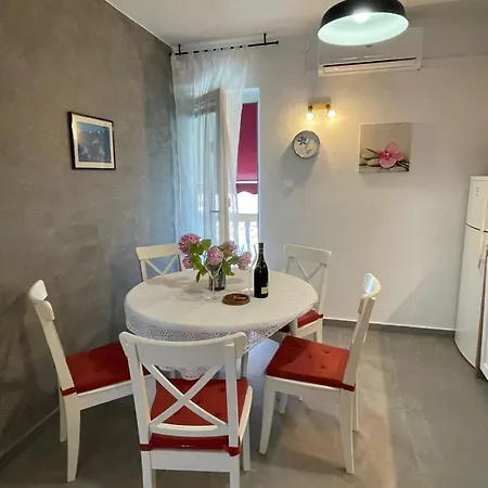 Joyful With Beautiful View - Byta Leut Apartmán *