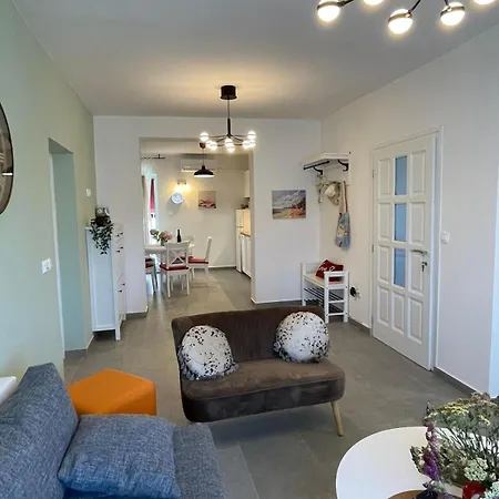 Apartmán Joyful With Beautiful View - Byta Leut *
